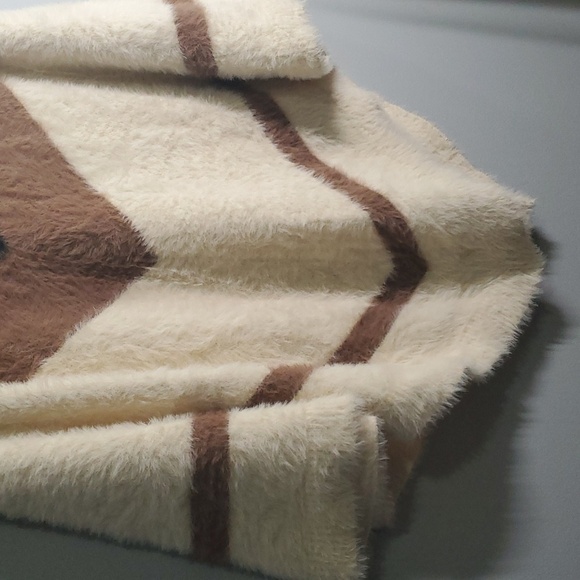 Luxurious Poncho Ann Taylor sweater size medium black brown chevron colorblok - Picture 5 of 10